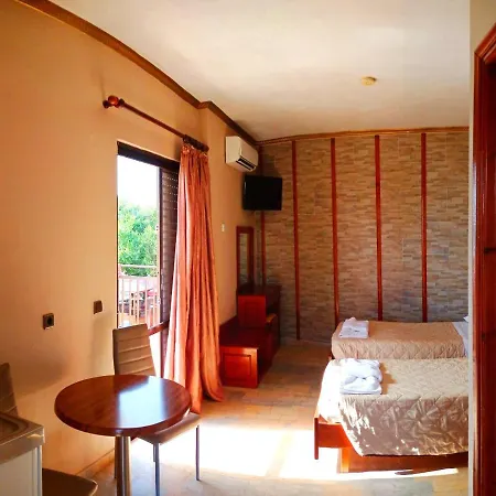 Апартаменты Maria'S Beach Hotel