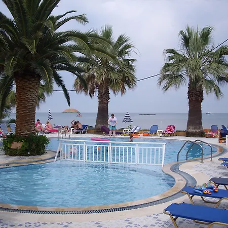 Апартаменты Maria'S Beach Hotel *