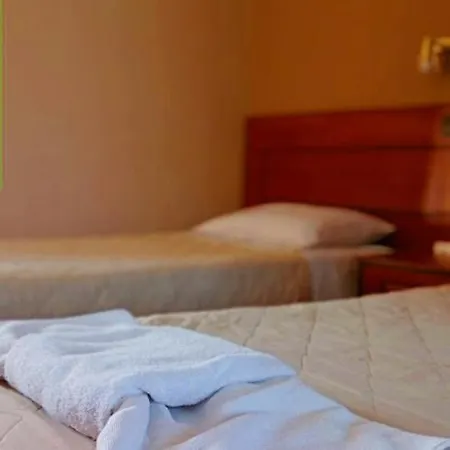 Maria'S Beach Hotel Apartman *